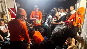 Feribot cu peste 350 de persoane la bord, scufundat în Filipine: Cel puțin 15 morți și zeci de dispăruți