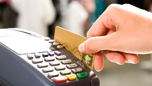 Contribuabilii din Bucureşti şi Ilfov pot plăti de luni taxele şi impozitele cu cardul