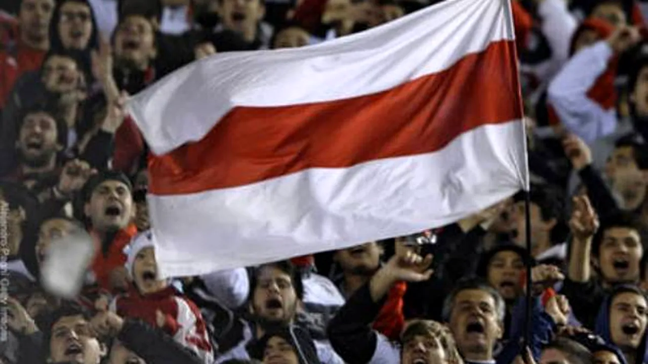 Suporterii echipei River Plate au creat cel mai mare steag din lume - VIDEO