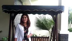 Proprietara unei case din Indonezia a decis să îşi vândă locuinţa şi să se ofere şi pe ea ca bonus - VIDEO
