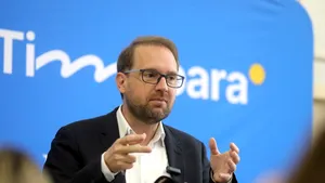Dominic Fritz, susținere pentru Oana Țoiu după decizia privind o asociație controlată de Adrian Năstase: „A și început cuibul de viespi să se agite”