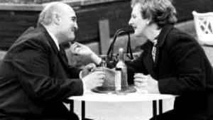 Câteva farse celebre de 1 Aprilie din istorie. Una a vizat relaţia de ''dragoste'' dintre Margaret Thatcher şi Mihail Gorbaciov - FOTO+VIDEO