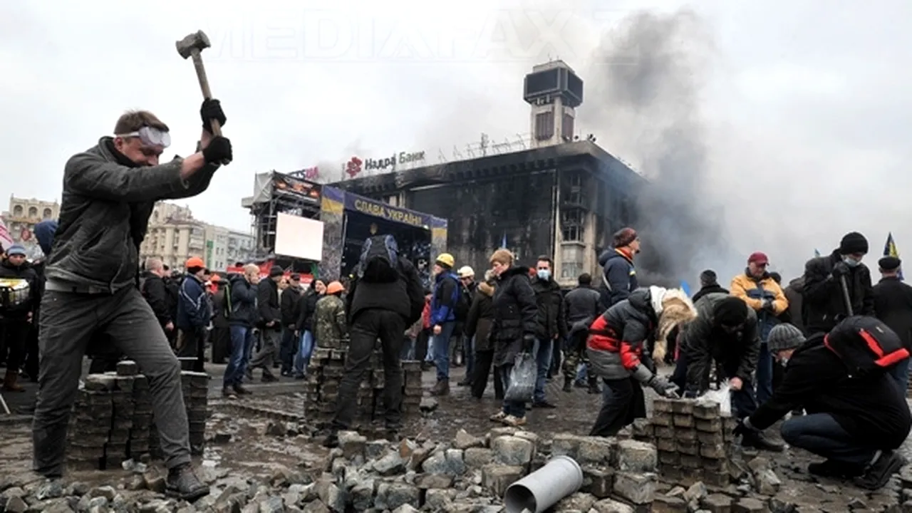 CRIZA DIN UCRAINA - O facţiune radicală a opoziţiei avertizează: 