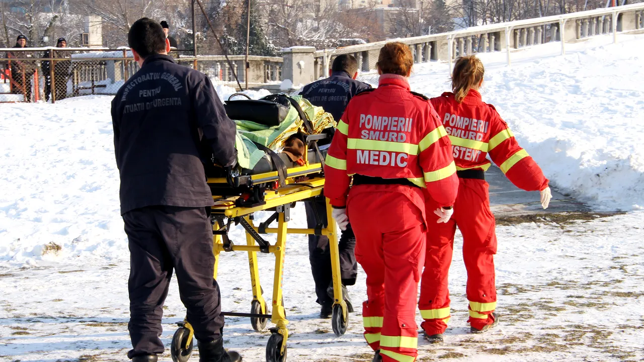 Patru accidente s-au produs pe pârtiile de schi din Braşov. A fost nevoie de intervenţia echipajelor SMURD