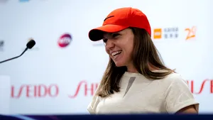 Halep se antrenează intens pentru noul sezon. Partener surpriză pentru Simona