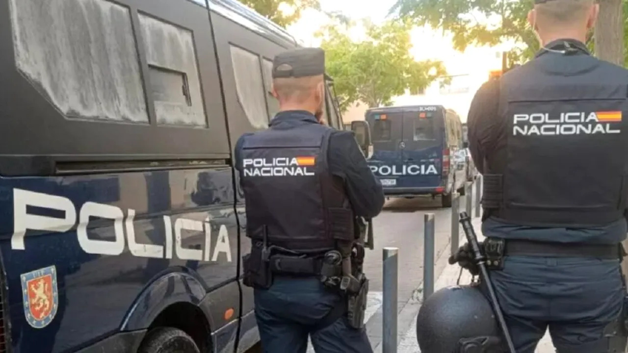 „Sunt mereu aceiași!” Doi români, prinși în flagrant în timp ce furau de la turiștii din Palma