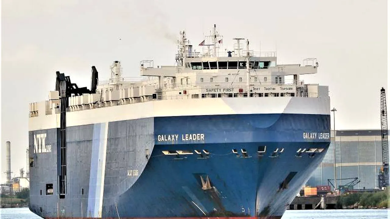 Incident grav. O navă israeliană a fost deturnată în Marea Roşie de către rebelii din Yemen