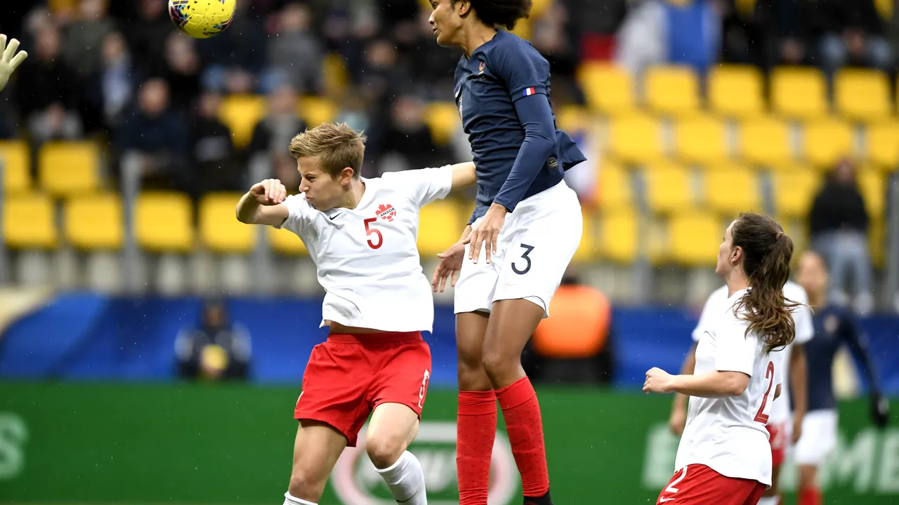 Fotbalista canadiană, Rebecca Quinn a anunţat că e transgender