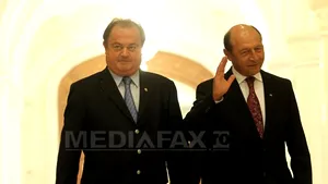 Blaga spune că a discutat cu Băsescu după ce mai mulţi mesageri din PDL l-au sfătuit în acest sens