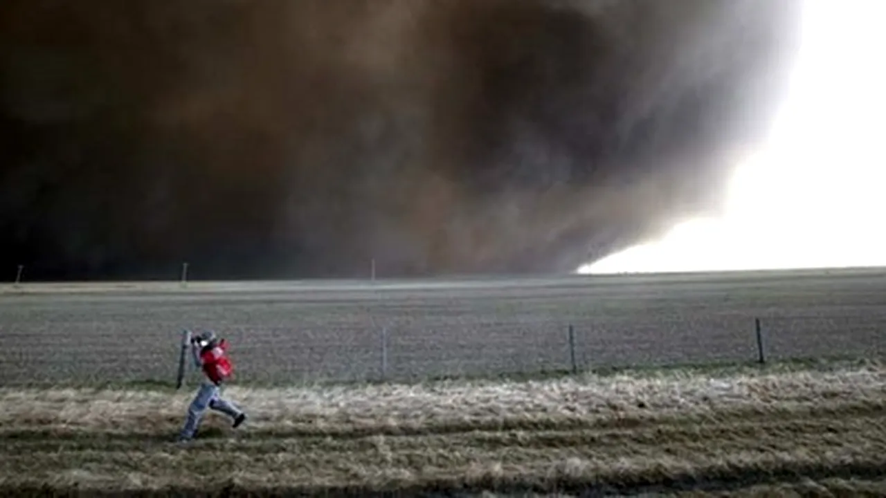 Volcanic Ash Plume Does Not Pollute, Will Exit Romanian Airspace on Wednesday