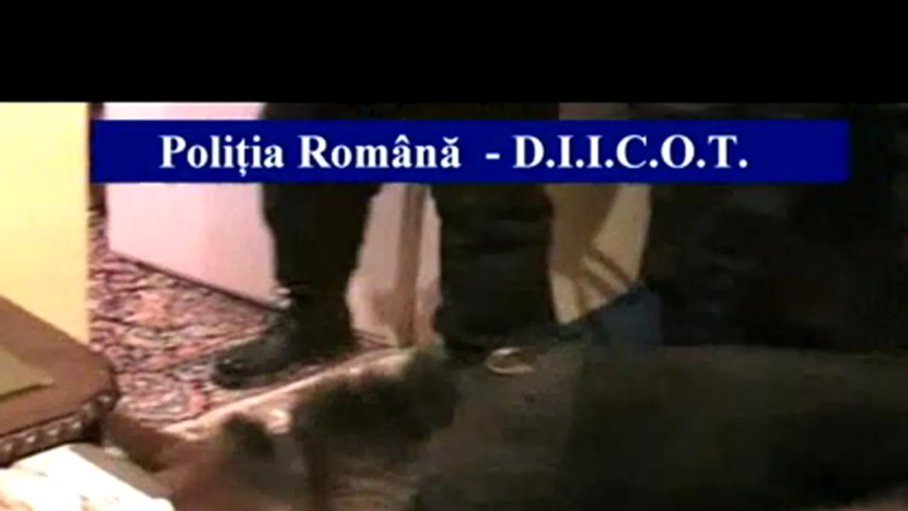 Patru persoane, arestate preventiv pentru trafic de heroină