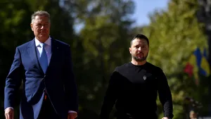 Klaus Iohannis a discutat la telefon cu Volodimir Zelenski