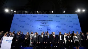 Congresul PC a aprobat fuziunea cu PLR. Daniel Constantin: Se formează a treia forţă politică. MESAJUL lui Victor Ponta - FOTO