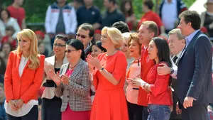 FOTO | Ea este europarlamentarul PSD care se află în topul celor mai sexy politiciene din lume