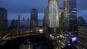 Uraganul Irene a ajuns în New York. Transporturile în comun sunt oprite, aeroporturile sunt închise şi mii de persoane sunt evacuate - VIDEO, GALERIE FOTO