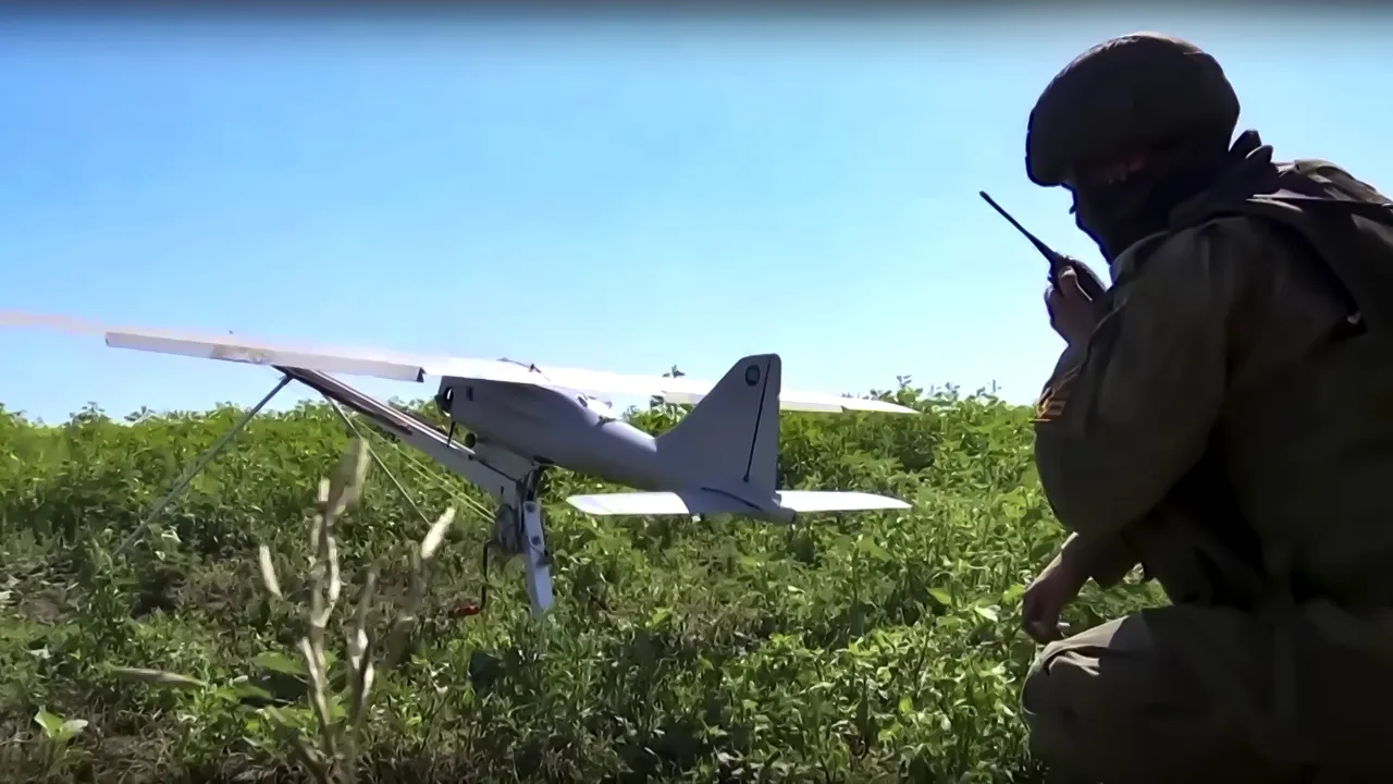Rusia ar produce drone kamikaze cu motoare chinezeşti