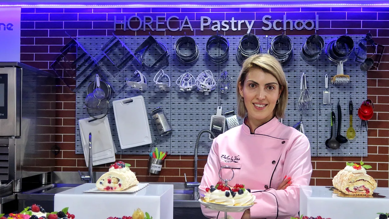 Prăjiturile te îndulcesc în pandemie. Rareş şi Veronica au un atelier de dulciuri artizanale: „Măiestria se câştigă în timp, după sute de tăvi aruncate”