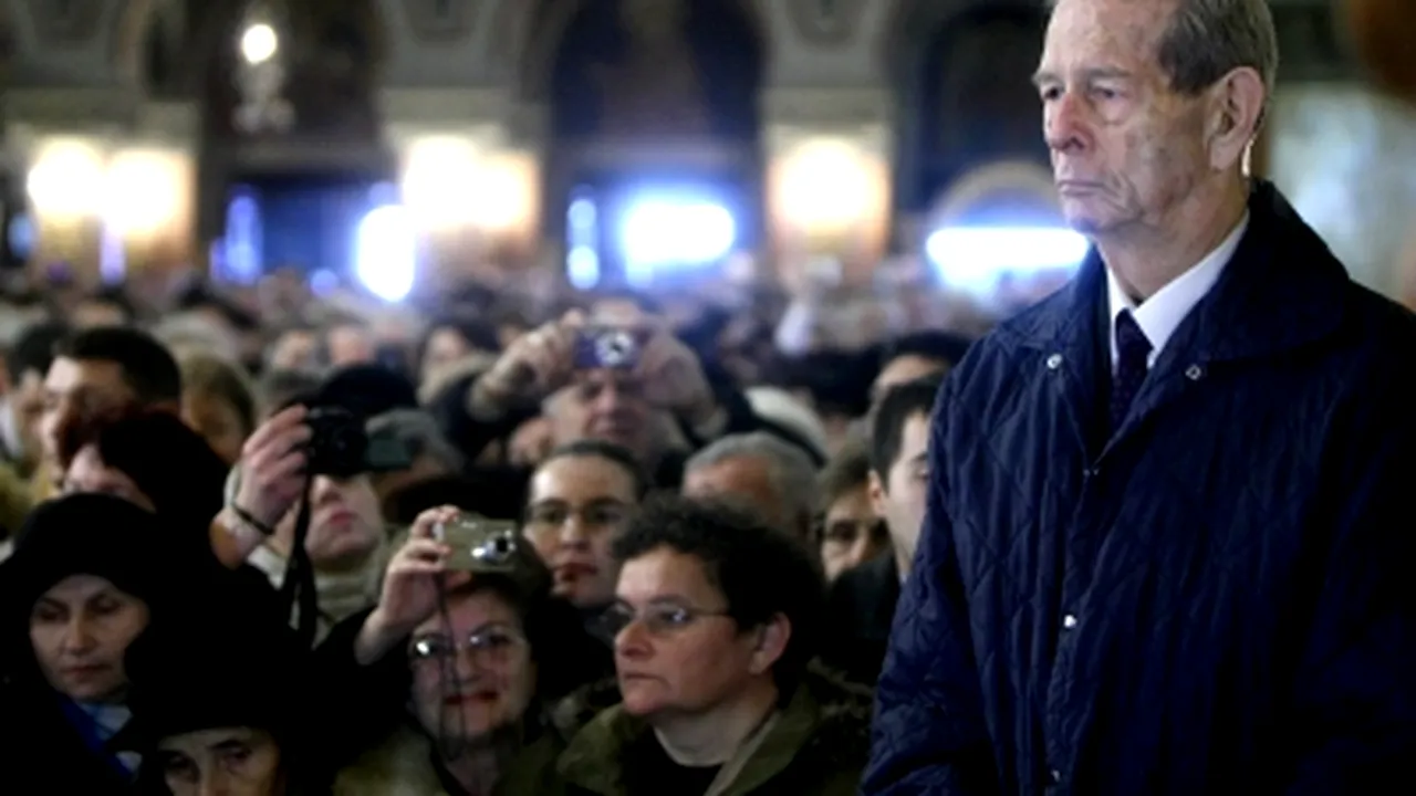 Familia regală a luat parte la slujba de Înviere de la Catedrala Mitropolitană din Iaşi - VIDEO