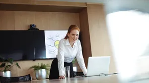 STUDIU. România este codaşă în UE la capitolul femei în conducerea companiilor 