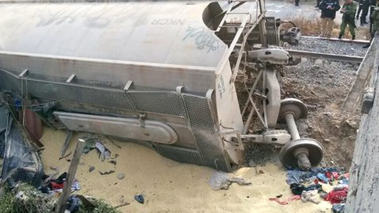 Accident feroviar în Mexic: Cel puţin cinci morţi după ce un tren a deraiat şi a intrat într-o casă | FOTO, VIDEO
