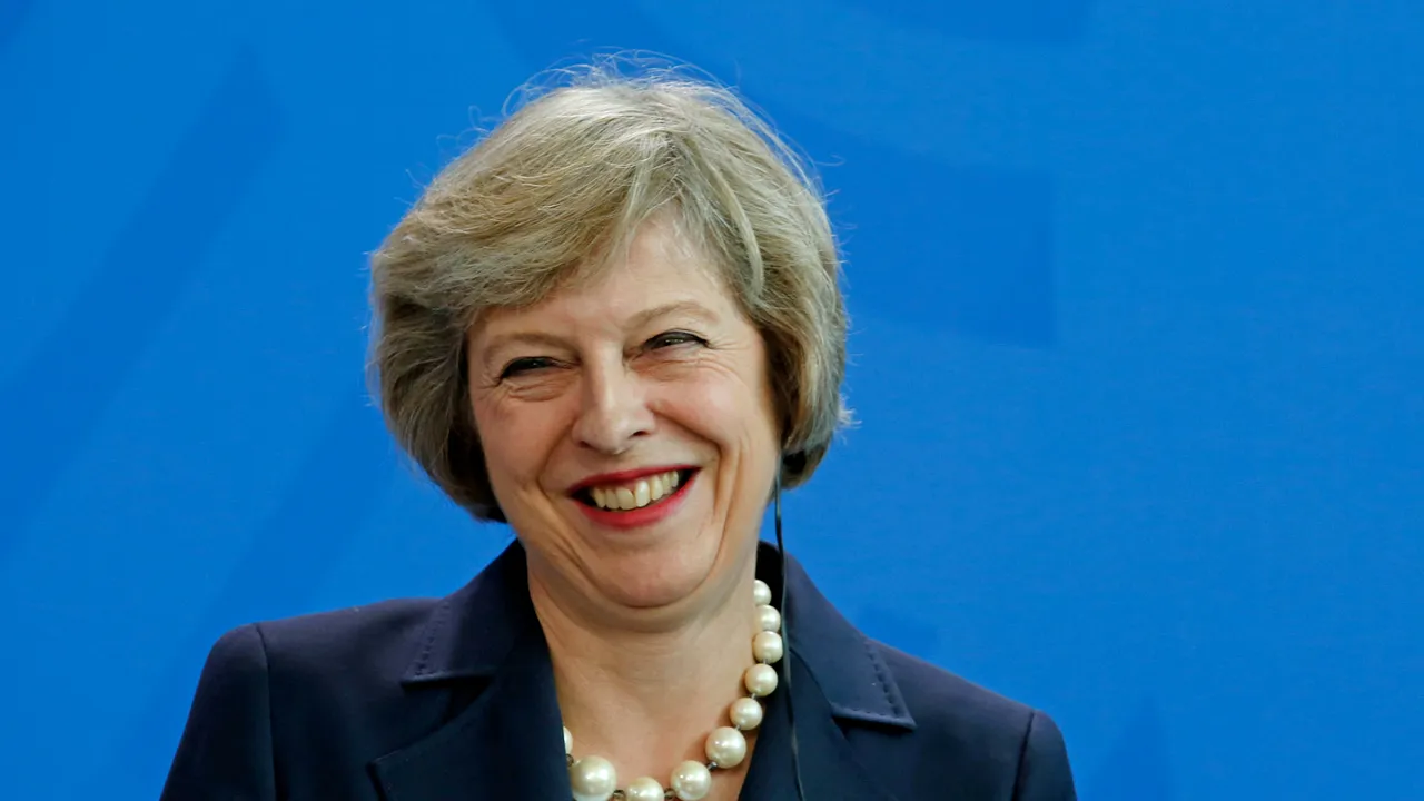 Theresa May, prim-ministrul Marii Britanii, va apărea într-un pictorial în revista Vogue