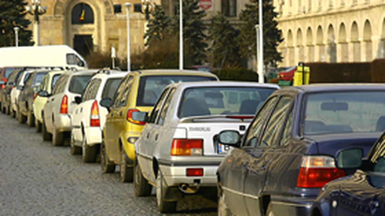 Amendã de minimum 500 de lei pentru maşinile parcate ilegal în sectorul 2 al Capitalei