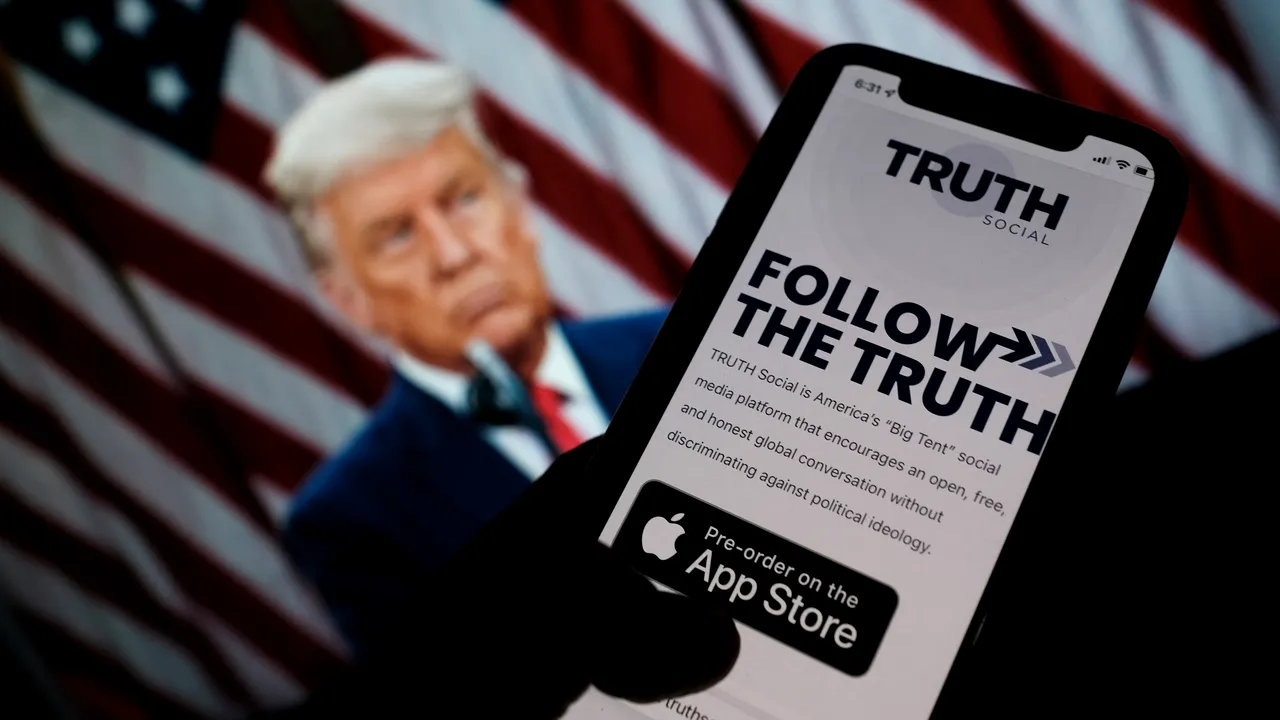 Debut sângeros la bursă: Acţiunile Trump Media & Technology Group au scăzut cu 18%