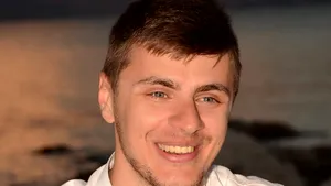 FOTO Un român de 23 de ani, comparat cu Mark Zuckerberg, Bill Gates, printre giganţii IT: Sunt doar un tânăr ambiţios, pasionat de tehnologie