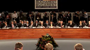 NATO va revizui progresele Ucrainei şi Georgiei în decembrie
