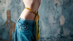 Uniunea Europeană analizează tendința „SkinnyTok” de pe TikTok. Cum promovează slăbirea extremă copiilor