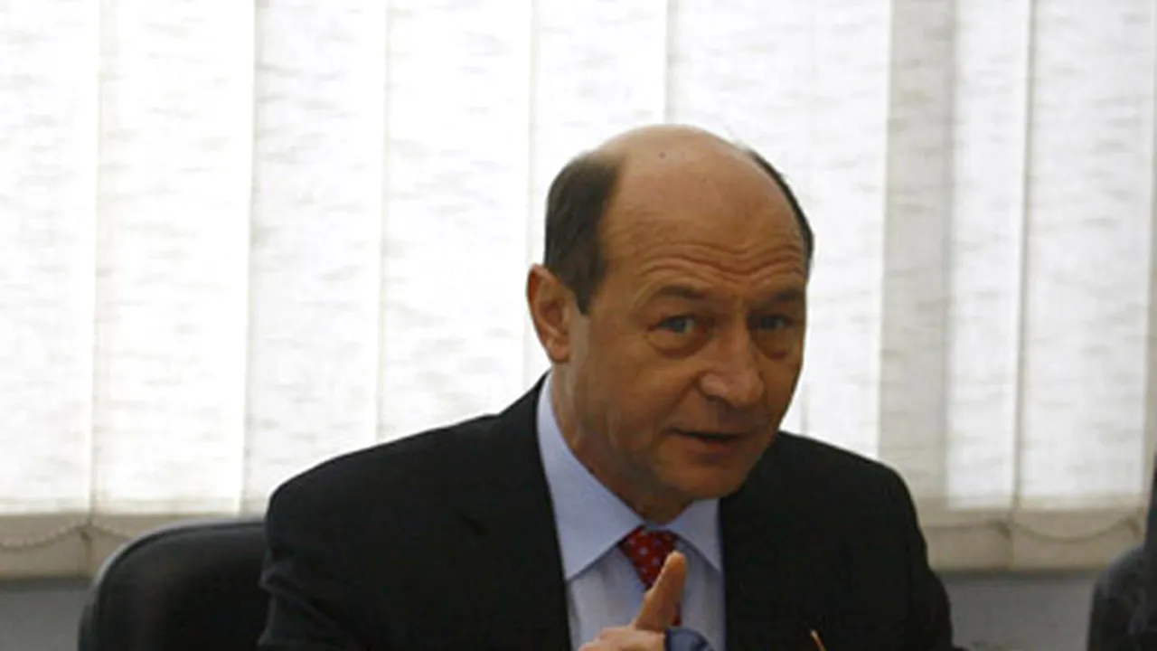 Băsescu: Sforarii din PSD şi mogulii nu-şi lasă marioneta, pe Geoană, la dezbateri