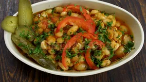 Postul alimentar – între riscul de malnutriţie şi detoxifiere