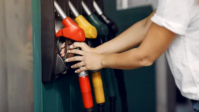 ECONOMIC Reducerea accizei la motorină crește la 25% de la 1 septembrie. Cât se va plăti în prima jumătate a lunii