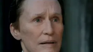 Actriţa care s-a transformat în bărbat pentru un rol - VIDEO