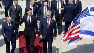 Zi istorică. O delegaţie israeliano-americană a aterizat la Abu Dhabi cu primul zbor comercial între Israel şi Emiratele Arabe Unite
