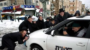 MAE: Autorităţile israeliene au închis principalele artere spre Ierusalim, din cauza ninsorii