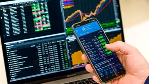 Un investitor care a subscris 100 de acţiuni Hidroelectrica primeşte într-un final 20 de acţiuni. Dacă tranşa alocată acestora se majorează, atunci investitorul va primi 27