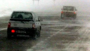 Ninsori în zona de munte a judeţului Suceava, fără să fie înregistrate probleme în trafic