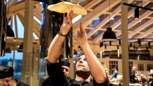 GALERIE FOTO Restaurant de tip Fresh Market gândit precum o fabrică şi fără ospătari, s-a deschis la Timişoara