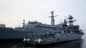 FOTO Dragorul maritim Locotenent Lupu Dinescu a revenit la Constanţa după o misiune de 1.000 de km