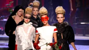 Bătaie în timpul unei prezentări Jean Paul Gaultier (Video)