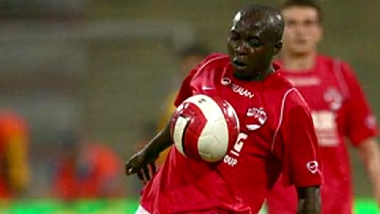 Dinamo l-a cedat pe George Blay la Poli Ştiinţa Timişoara