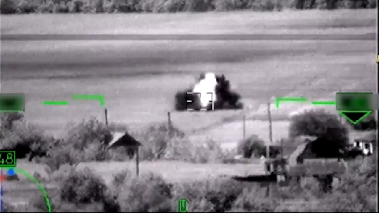 Rusia a confundat un tractor distrus cu un tanc Leopard-2