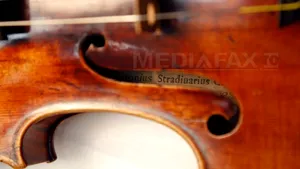 O violă Stradivarius, estimată la 45 milioane de dolari, scoasă la licitaţie