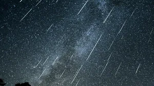 Un cadou pe cer înainte de Crăciun, vizibil și din România