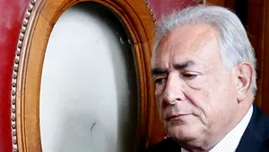 Procesul lui DSK: Fostul şef al FMI afirmă că a participat la 12 petreceri în trei ani, dar neagă organizarea lor