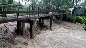 Inspectoratul pentru Situaţii de Urgenţă: Inundaţii în 36 de localităţi din 18 judeţe în noaptea de joi spre vineri