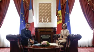 Macron a declarat la Chişinău că cererea Republicii Moldova de aderare la UE este 