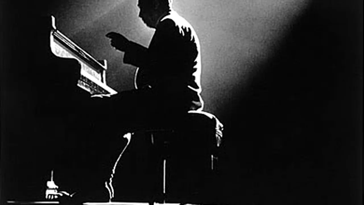 Duke Ellington revine în topurile muzicale - VIDEO
