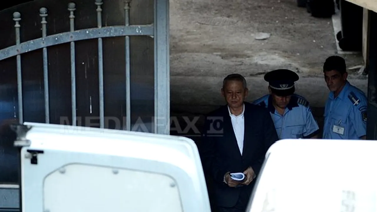 Primarul Sorin Oprescu, acuzat de luare de mită, rămâne în arest preventiv